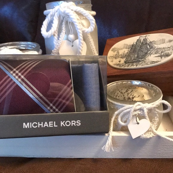Michael Kors Other - NWOT sealed Michael Kors tie set